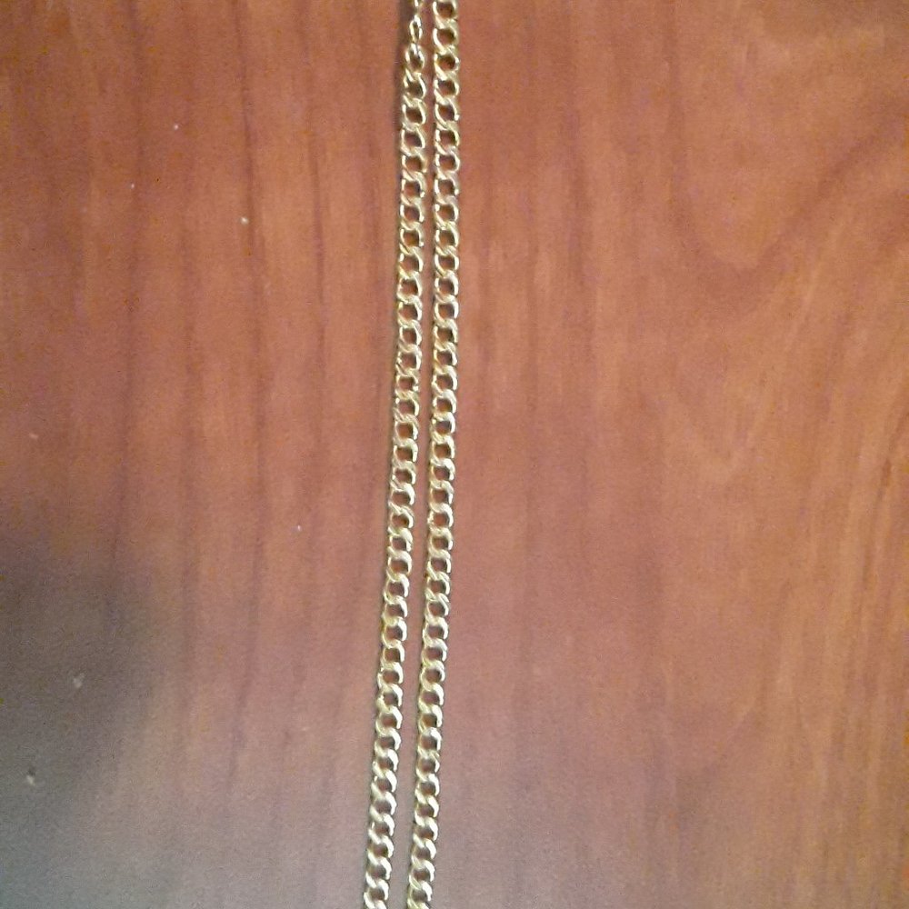 22k gold chain 24inches with bear pendant  total10 grams 22k